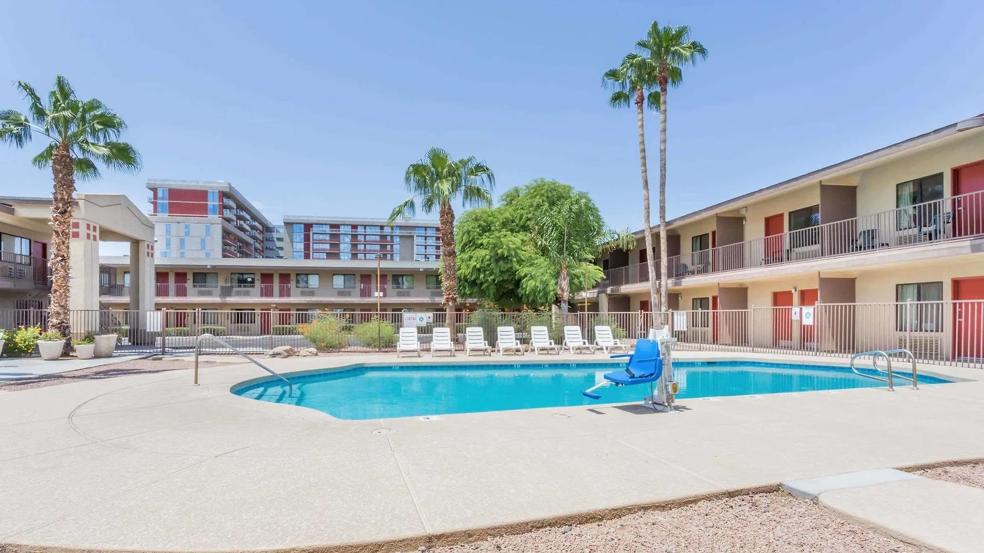 Super 8 By Wyndham Tempe/Asu/Airport Hotel  Tempe